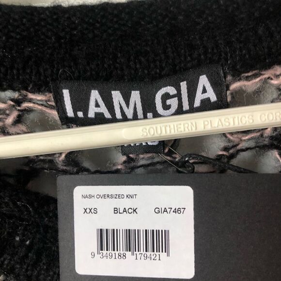 🌟! I.AM.GIA Oversized Knit Netted Sweater - Picture 9 of 9